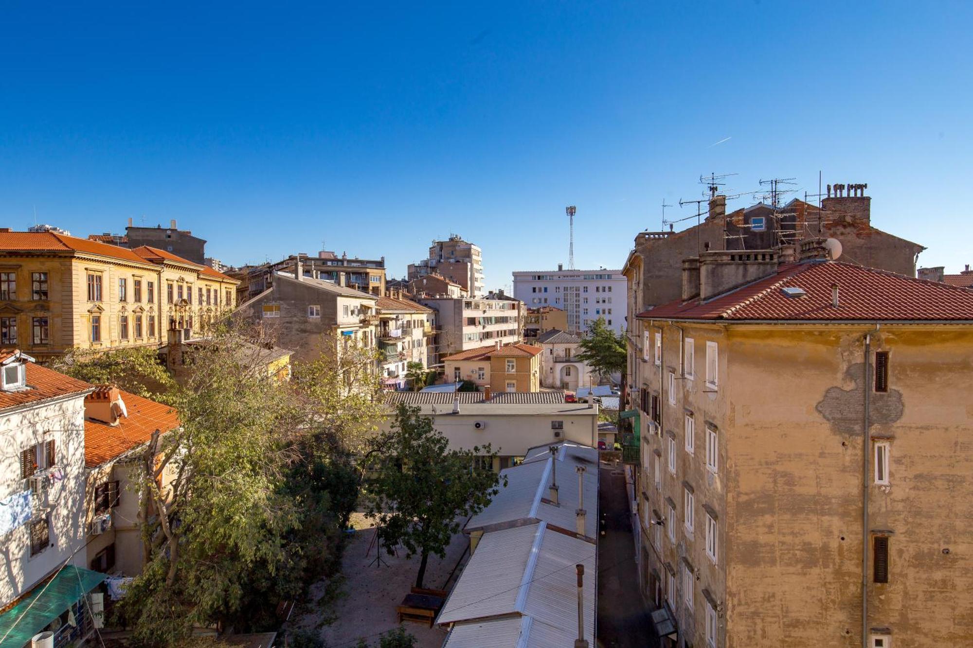Molo Longo - Central Apartments & Rooms Риека Экстерьер фото