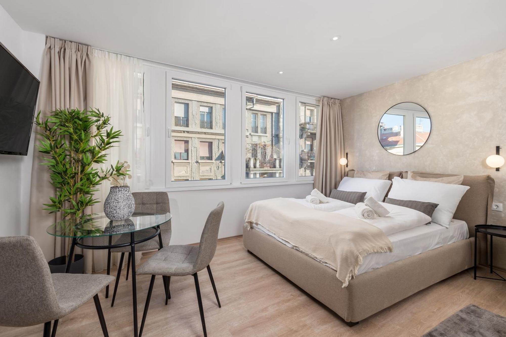 Molo Longo - Central Apartments & Rooms Риека Экстерьер фото