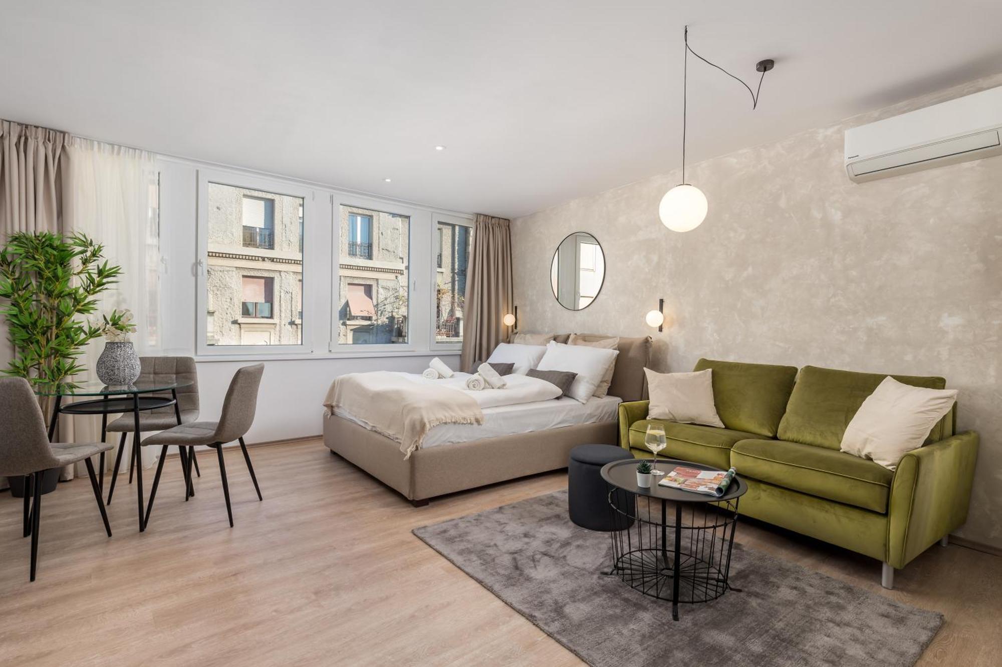 Molo Longo - Central Apartments & Rooms Риека Экстерьер фото