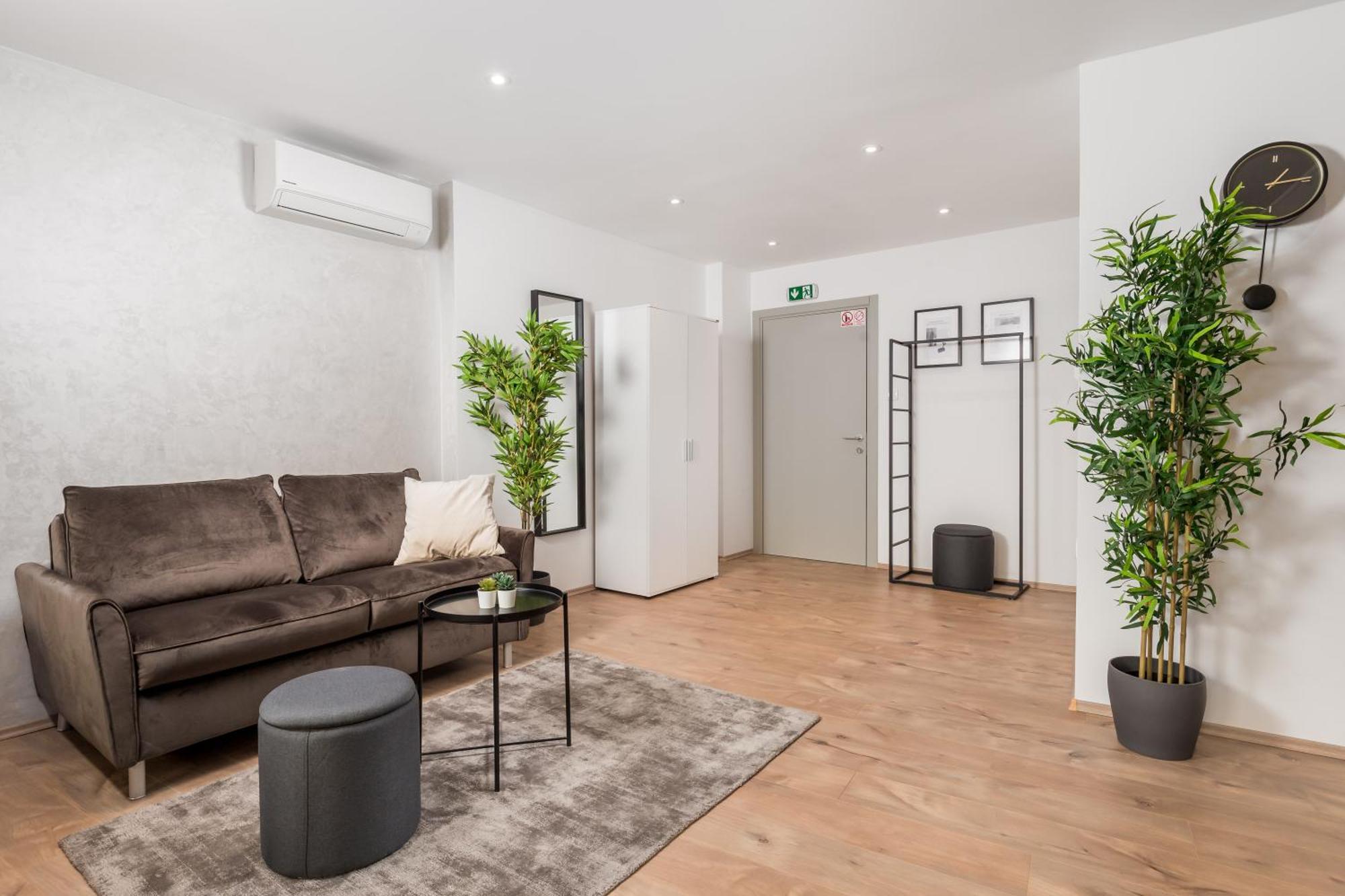 Molo Longo - Central Apartments & Rooms Риека Экстерьер фото