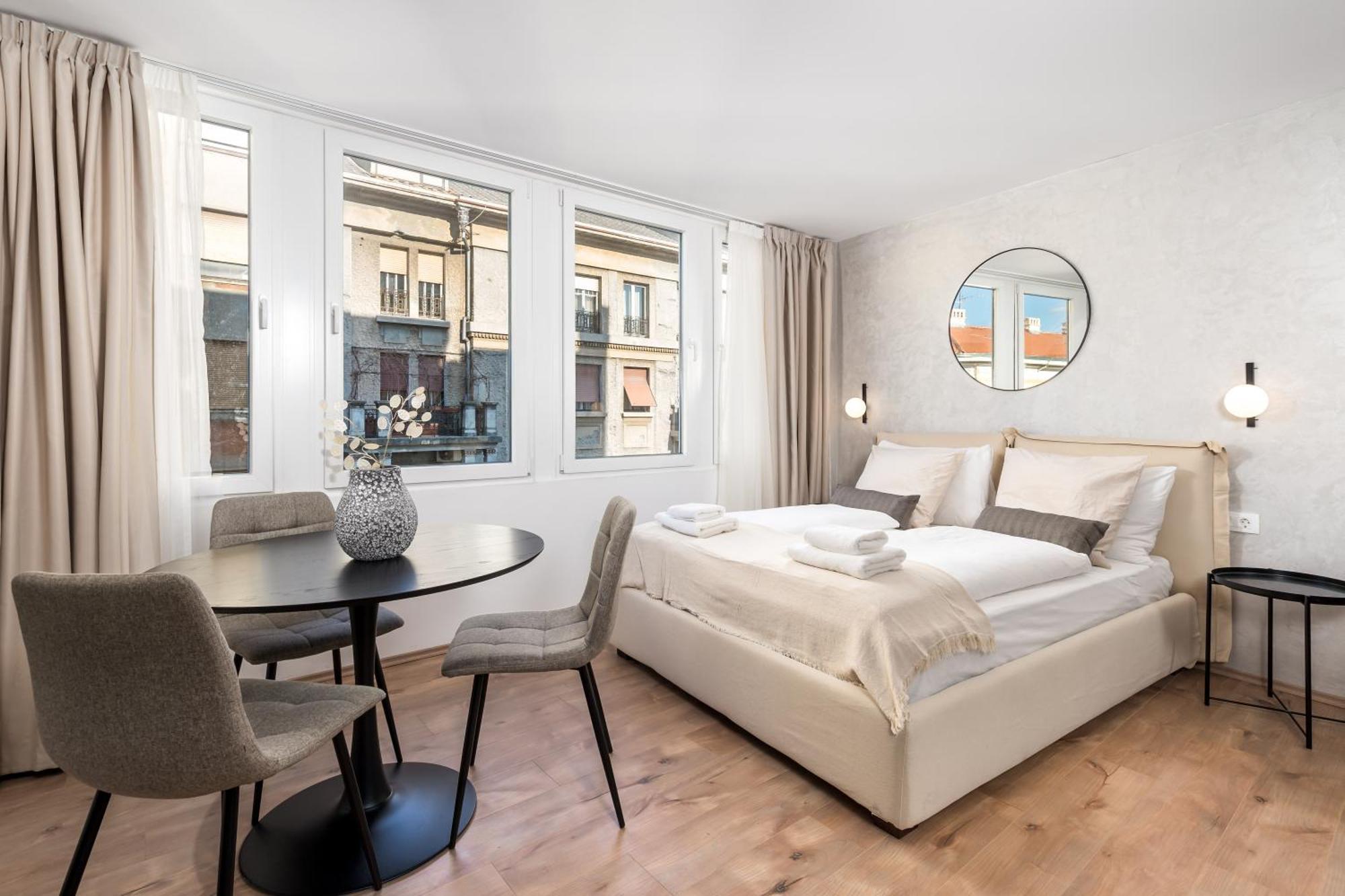 Molo Longo - Central Apartments & Rooms Риека Экстерьер фото