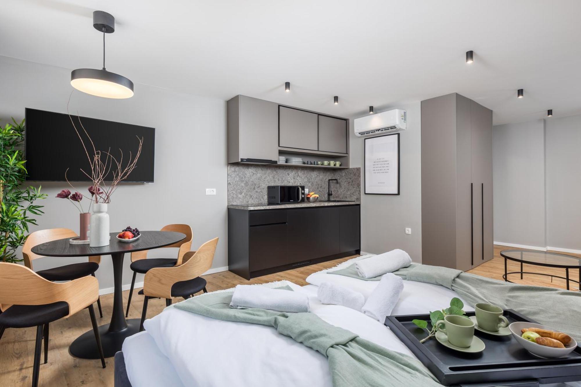 Molo Longo - Central Apartments & Rooms Риека Экстерьер фото