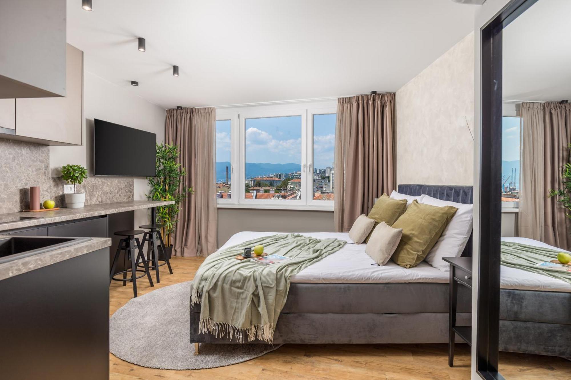 Molo Longo - Central Apartments & Rooms Риека Экстерьер фото