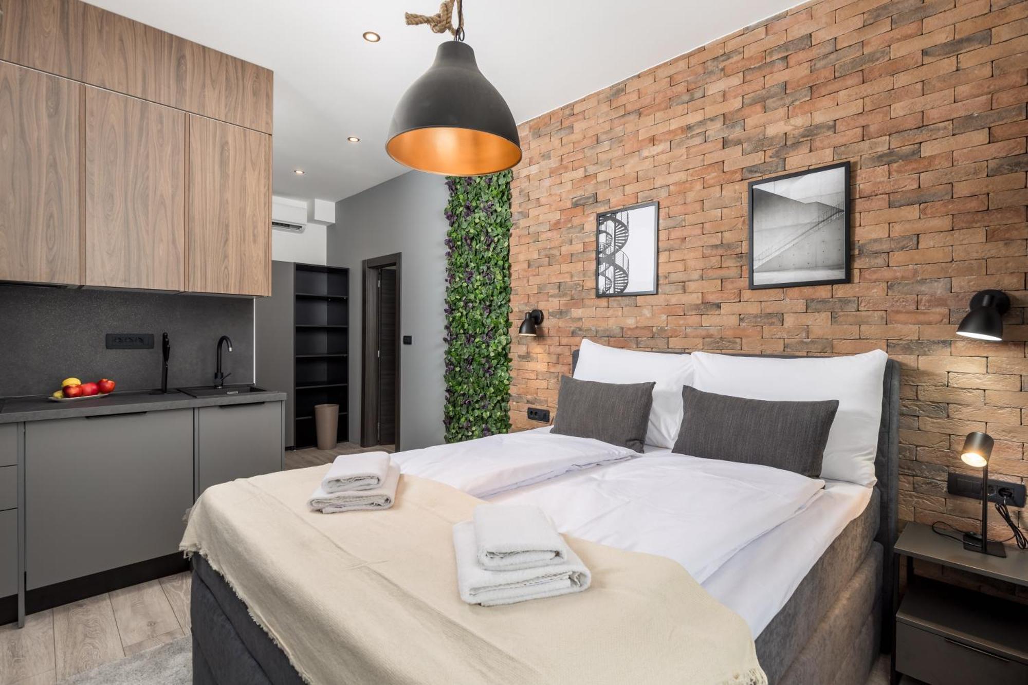 Molo Longo - Central Apartments & Rooms Риека Экстерьер фото